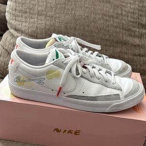 Nike White and Gray Sneakers with Artistic Design